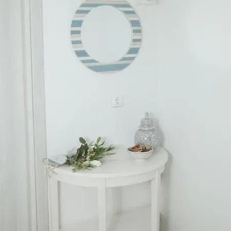 Triton-seafront Family
